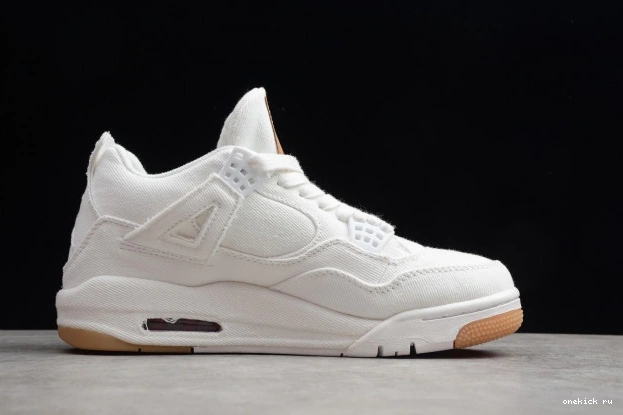 Chep Onekick x 4 'White' Levi's AO2571-100 Jordan Air 0525